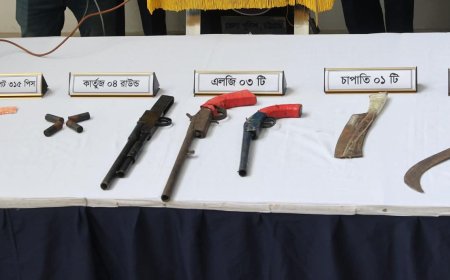 রক্তিম লুকে তটিনী, অনুরাগীদের হৃদয়ে আবার ঝড়!