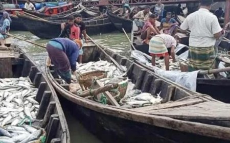 ঢাকা-চট্টগ্রাম মহাসড়কে দীর্ঘ যানজট