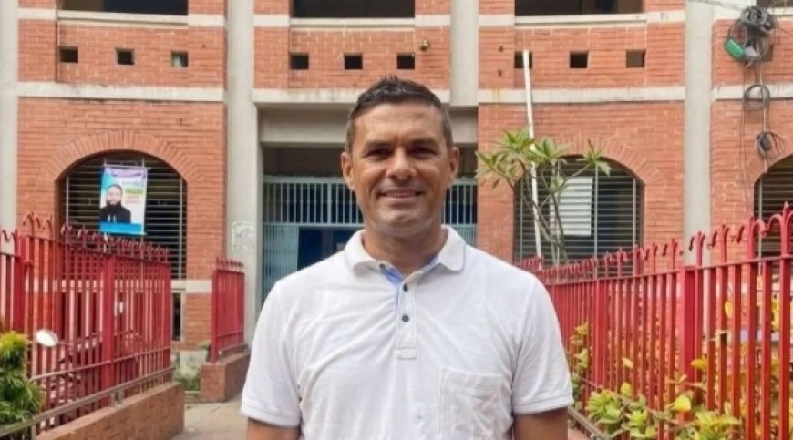 বলিউড অভিনেত্রী মেয়েকে সোশ্যাল মিডিয়ায় ব্লক করলেন বাবা