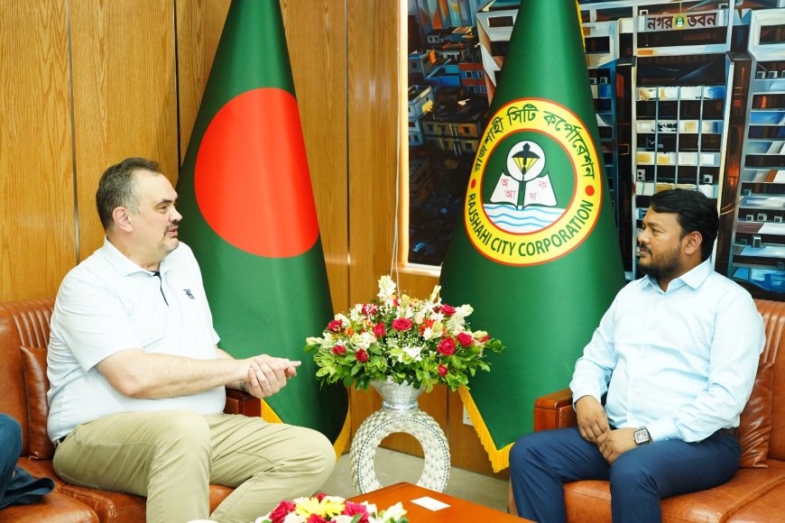 কলকাতায় পানির লাইন কেটে দেওয়ায় নদীর পানি খাচ্ছেন মুসলমানরা, ভোট না দেওয়ার শাস্তি!