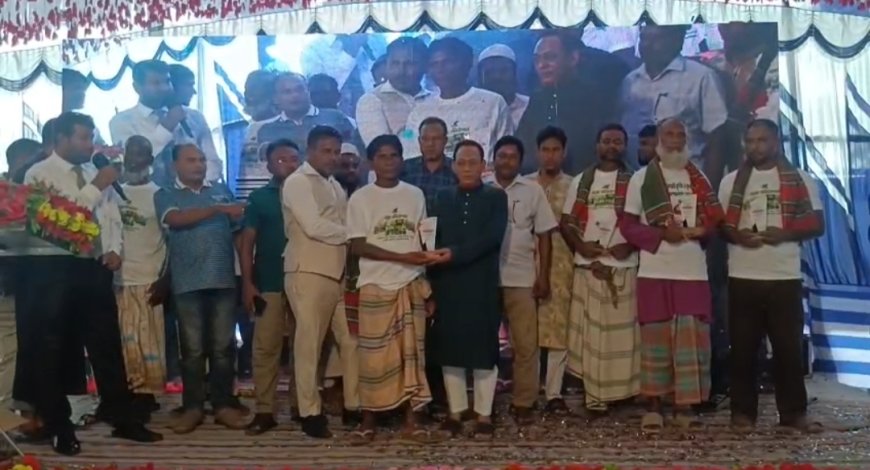 থানার বাইরে বিএনপির অস্ত্রধারীদের টহলের দাবি নাসীরুদ্দীন পাটওয়ারীর